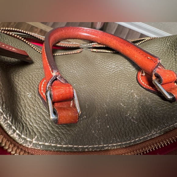 👜 Dooney & Bourke Pebble Leather Dome Satchel (Olive/Russet) purse handbag as is - Picture 11 of 16